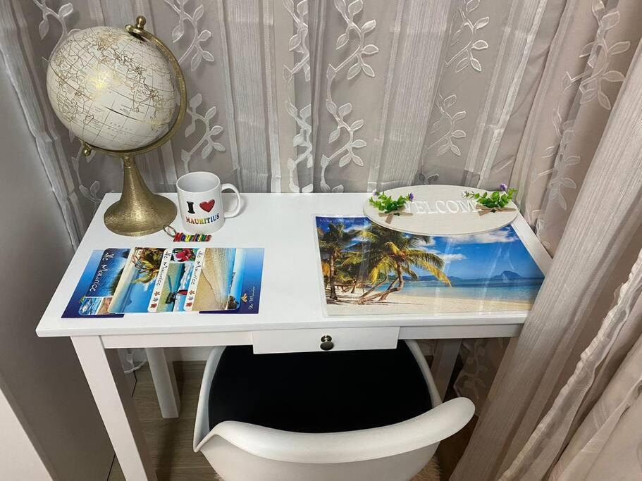 Lovely Apartment Near Beach Flic en Flac Экстерьер фото